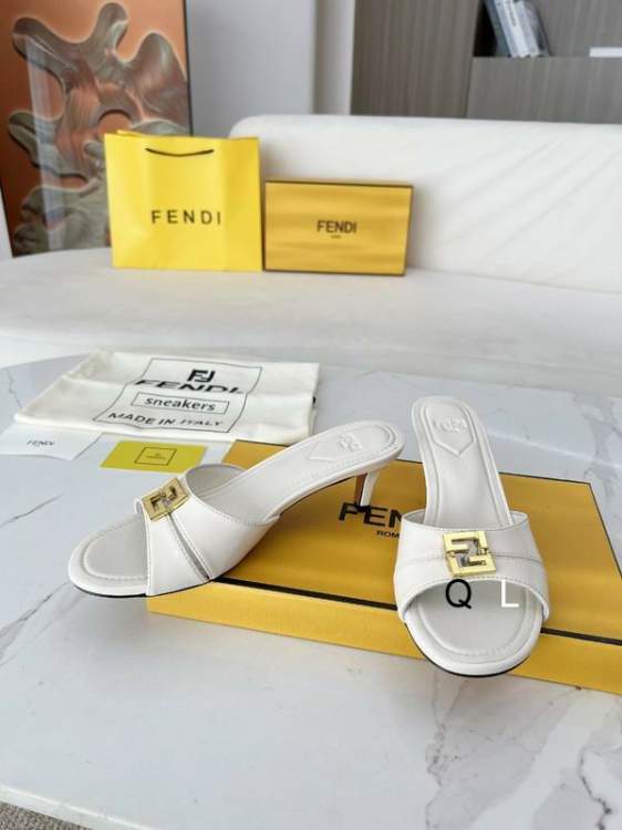 Picture of Fendi Shoes _SKUFendisz35-404CMLL12015075